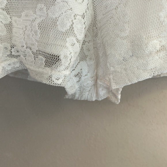 EXPRESS | ROMPER | SM PETITE | LACE | FULLY LINED - Picture 3 of 11